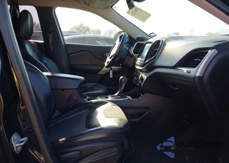 2018 Jeep Cherokee Latitude Plus Fwd z USA, uszkodzony, nr VIN 1C4PJLLB1JD513441